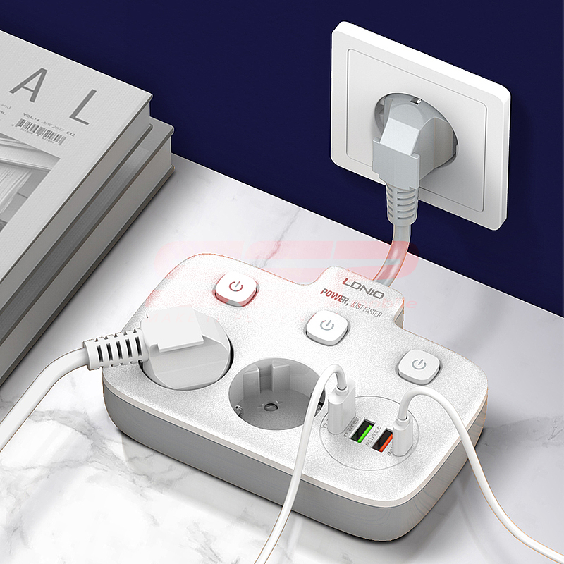 Prelungitor LDNIO cu 2 prize, 3 porturi USB-A si un port USB-C