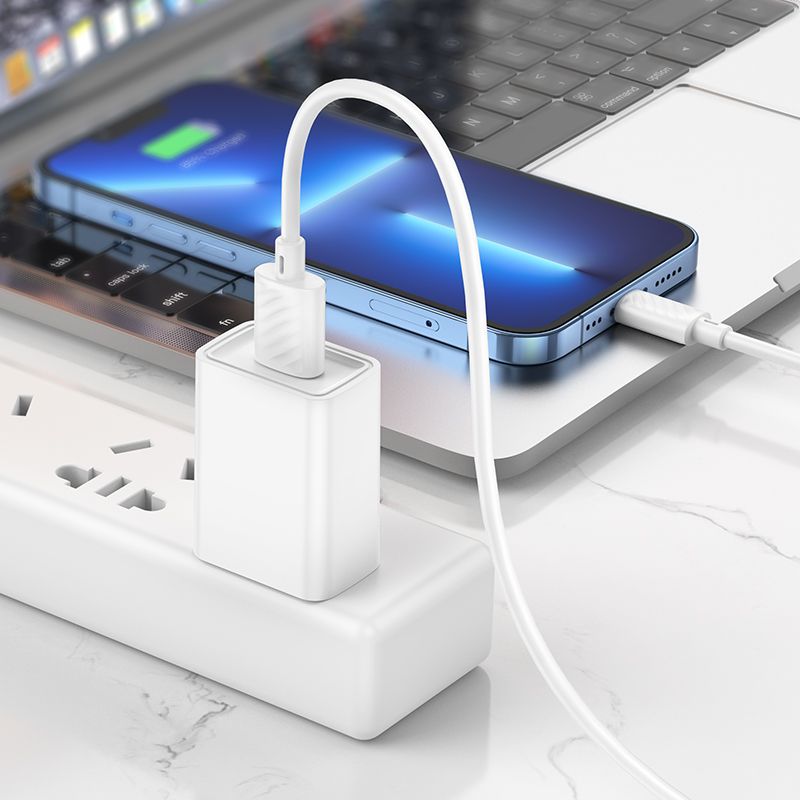 Cablu de încărcare hoco. USB-A la Lightning, 2.4A, 2 m, X88, alb